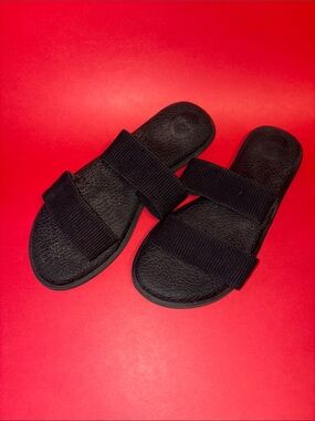 Sanuk Black Double Strap Slide Sandals